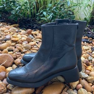 CAMPER TRISHA zip up black chunky heel boots